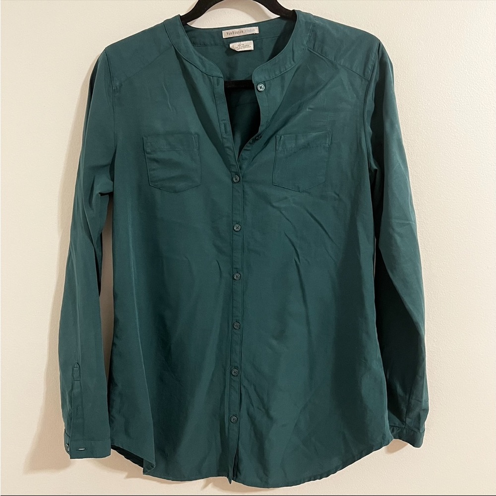 Van Heusen Studio Hunter Green Blouse Size XS Long Sleeve Business Button Down